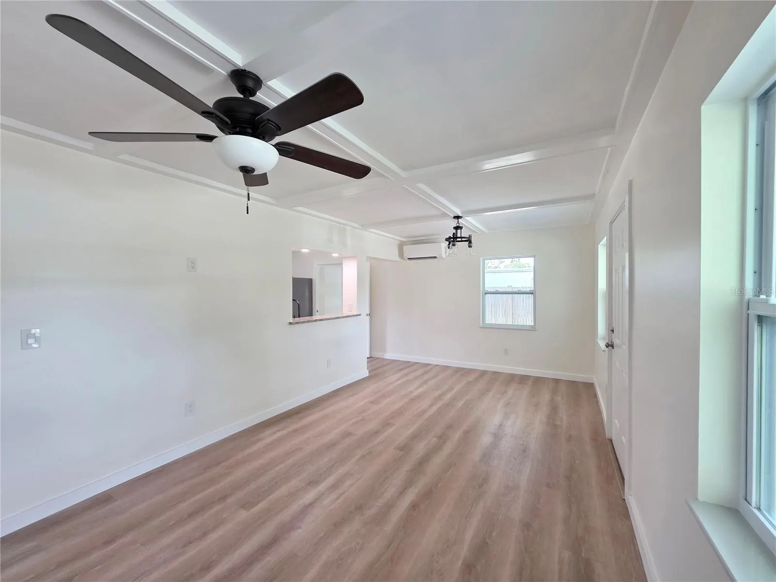 1350 NE 39TH BLVD