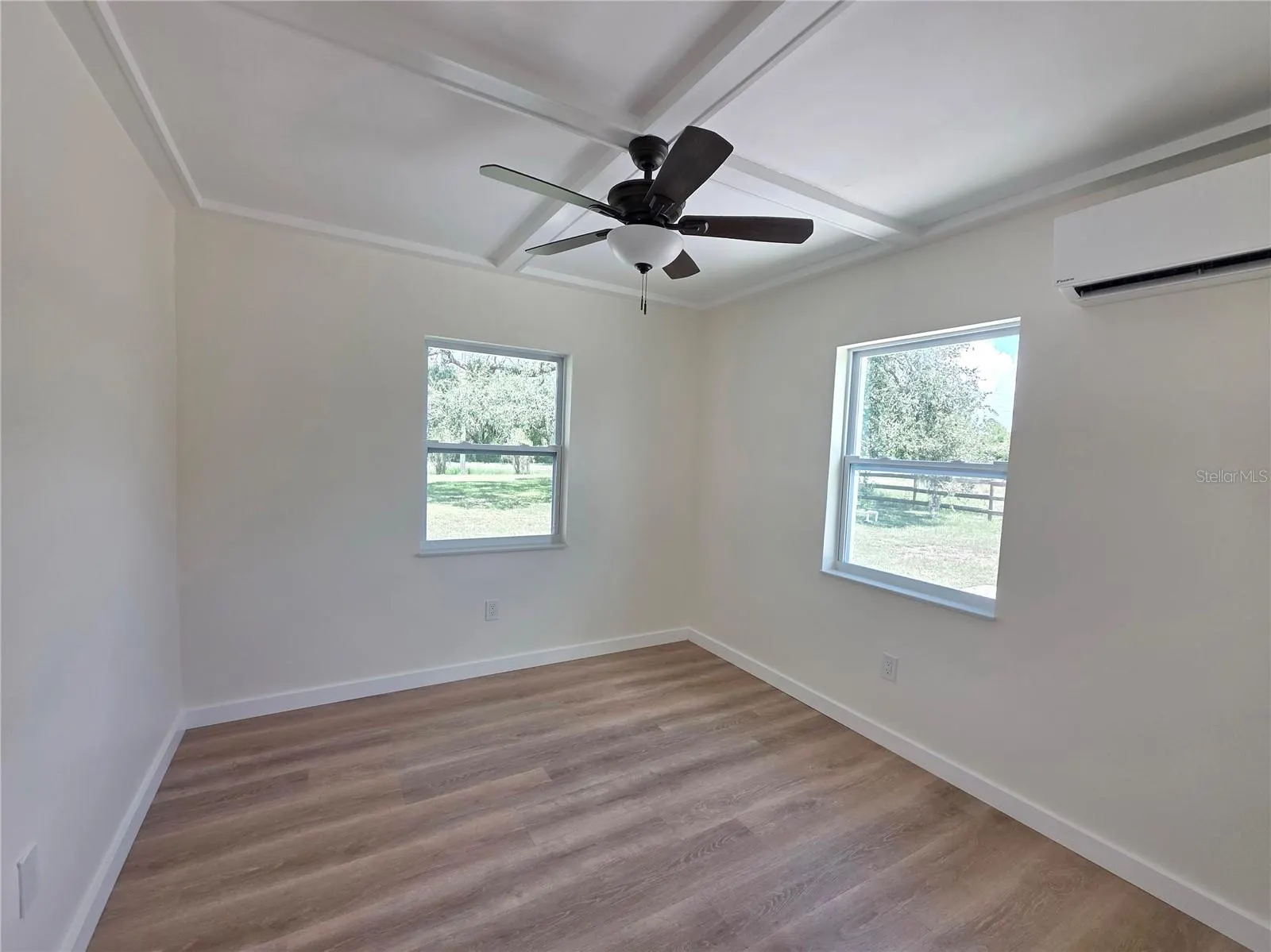 1350 NE 39TH BLVD
