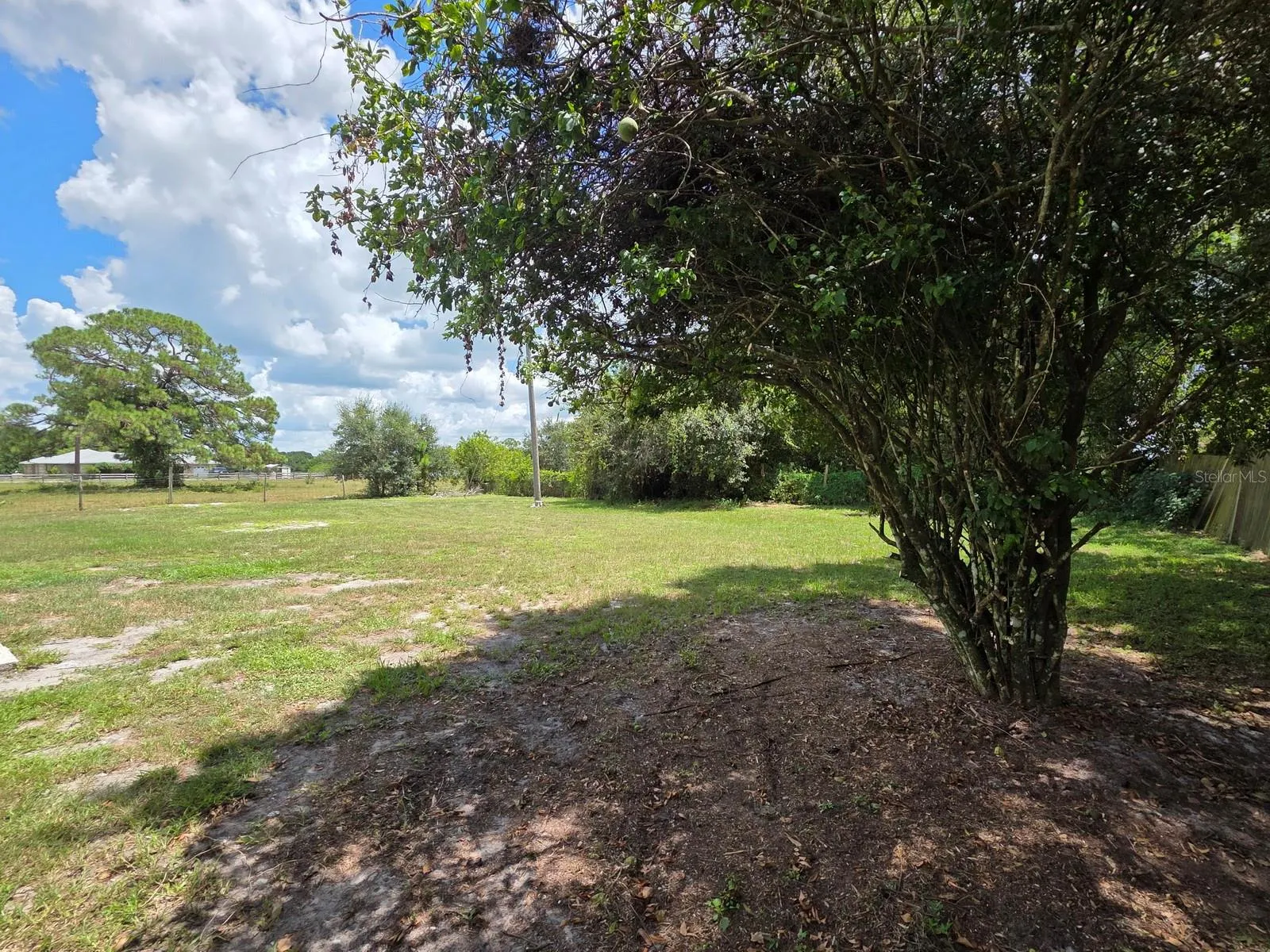 1350 NE 39TH BLVD