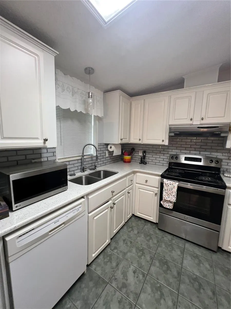 1601 US HIGHWAY 441 SE #99, #99