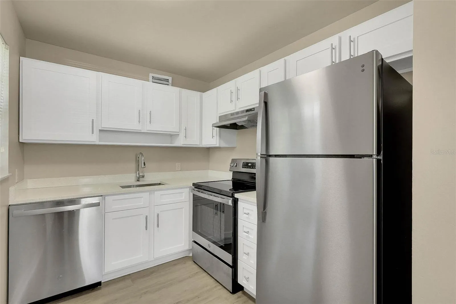 1803 S PARROTT AVE #E202, #E202