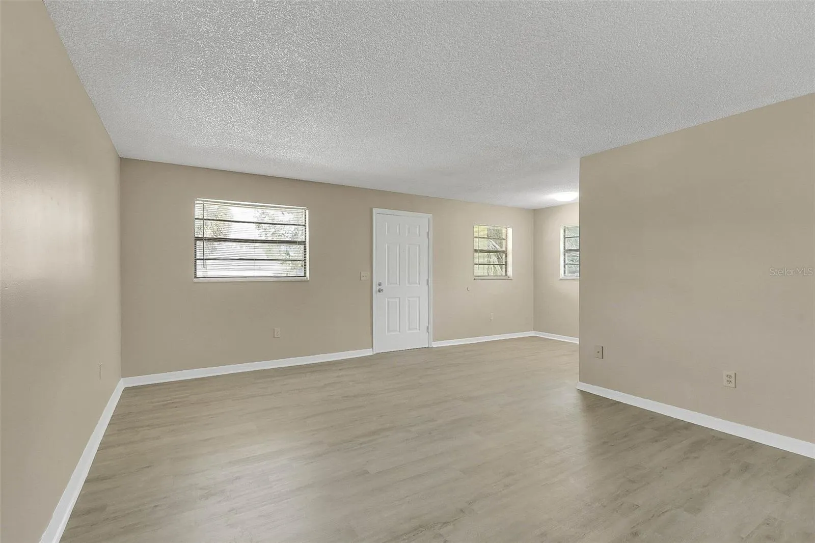 1803 S PARROTT AVE #E202, #E202