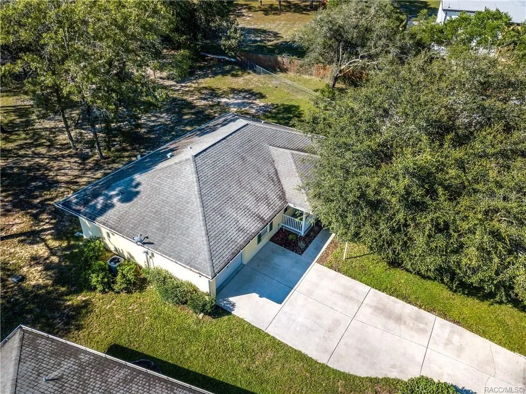 996 W COLBERT CT