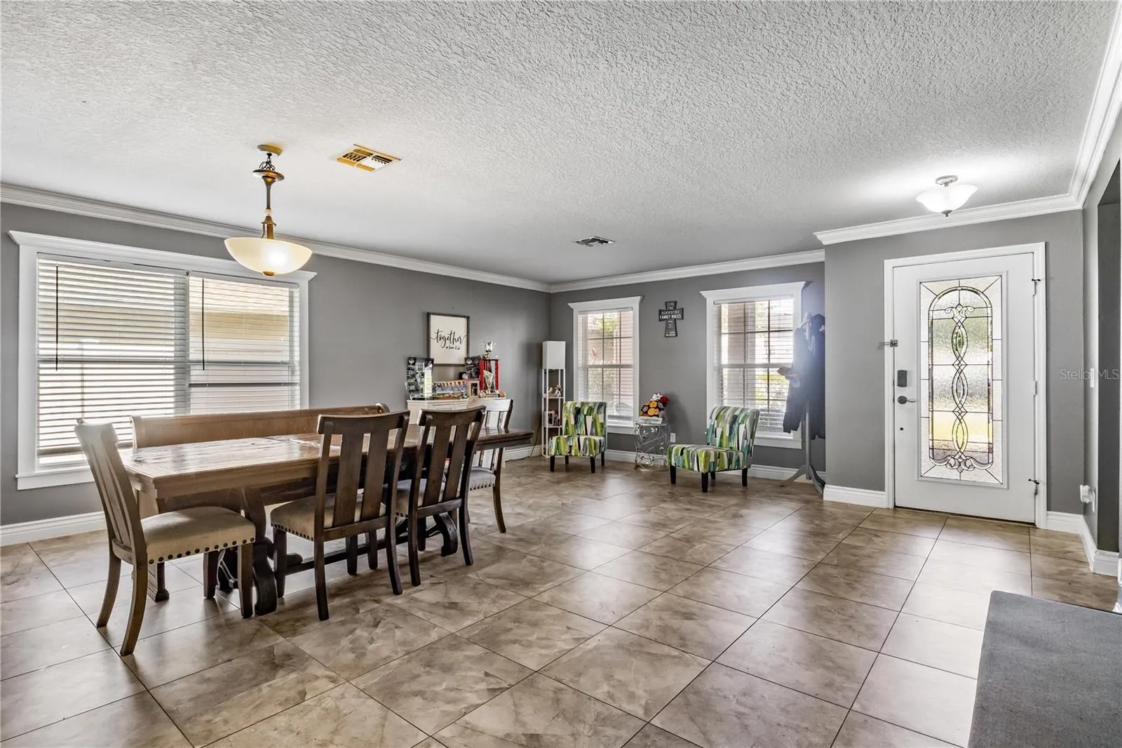1444 BELLA COOLA DR
