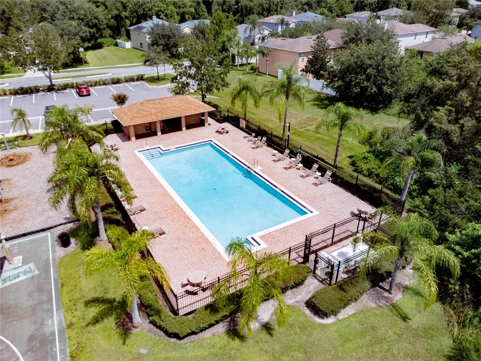 1444 BELLA COOLA DR