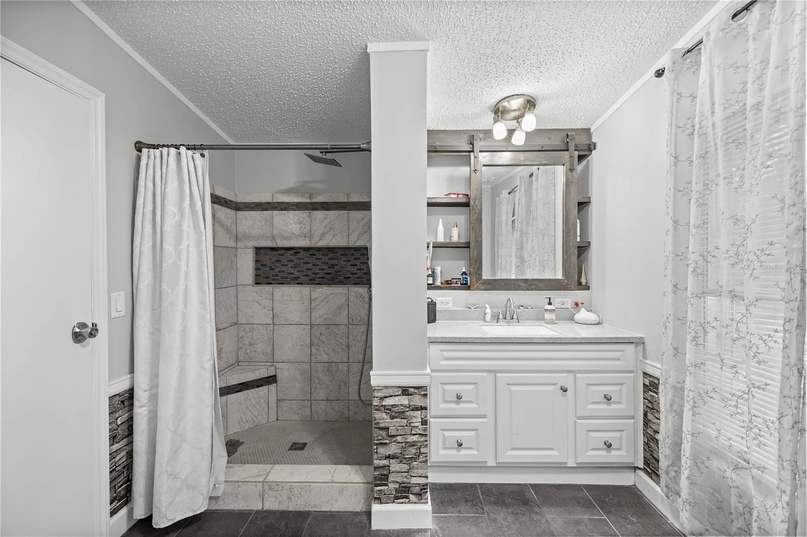 15594 NE 233RD PL