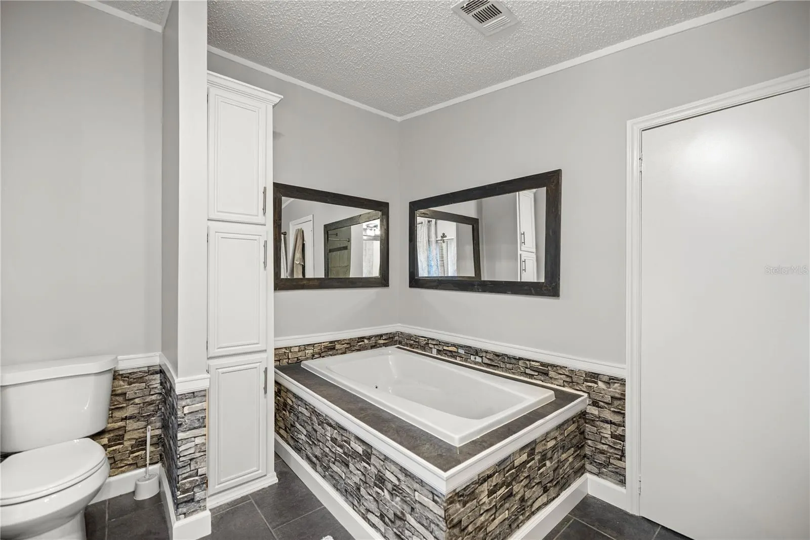 15594 NE 233RD PL