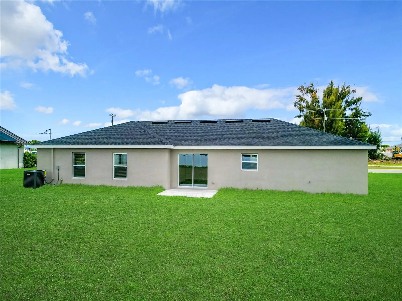 617 TROPICANA PKWY E