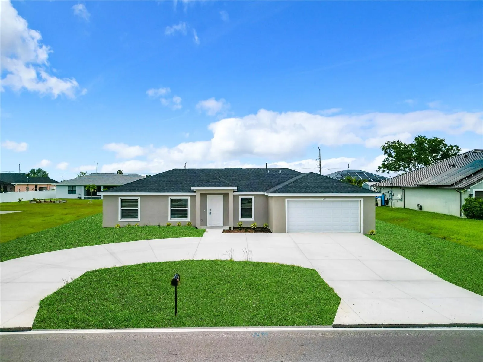 617 TROPICANA PKWY E