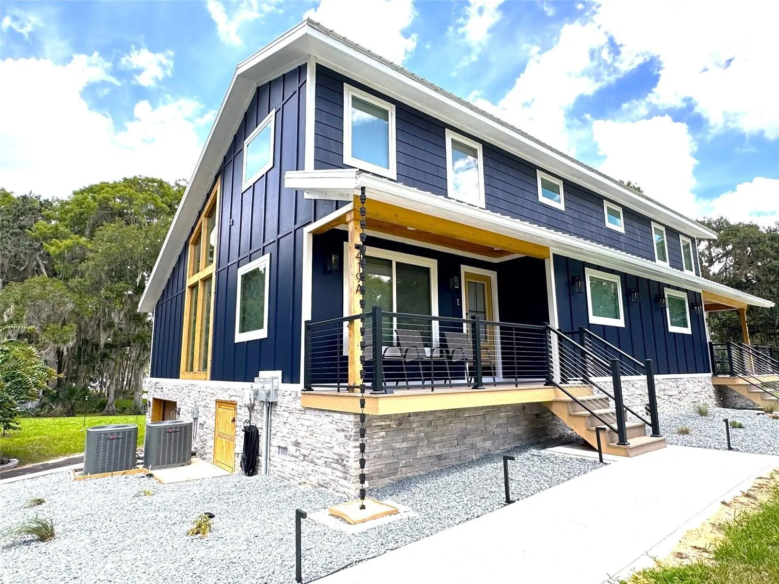 419 N APOPKA AVE