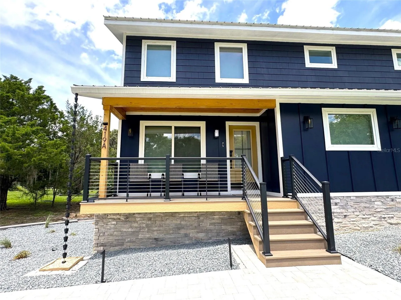 419 N APOPKA AVE