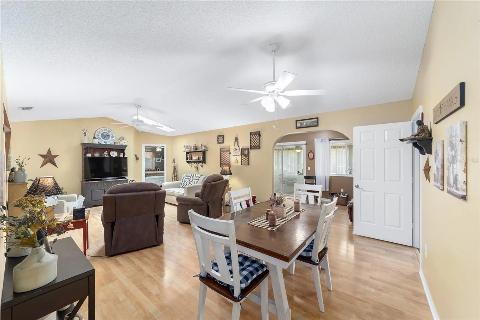 6490 SOUTHWEST 84TH STREET