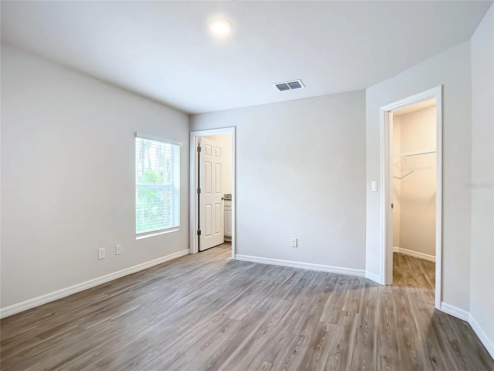 17131 THOMPSON AVE