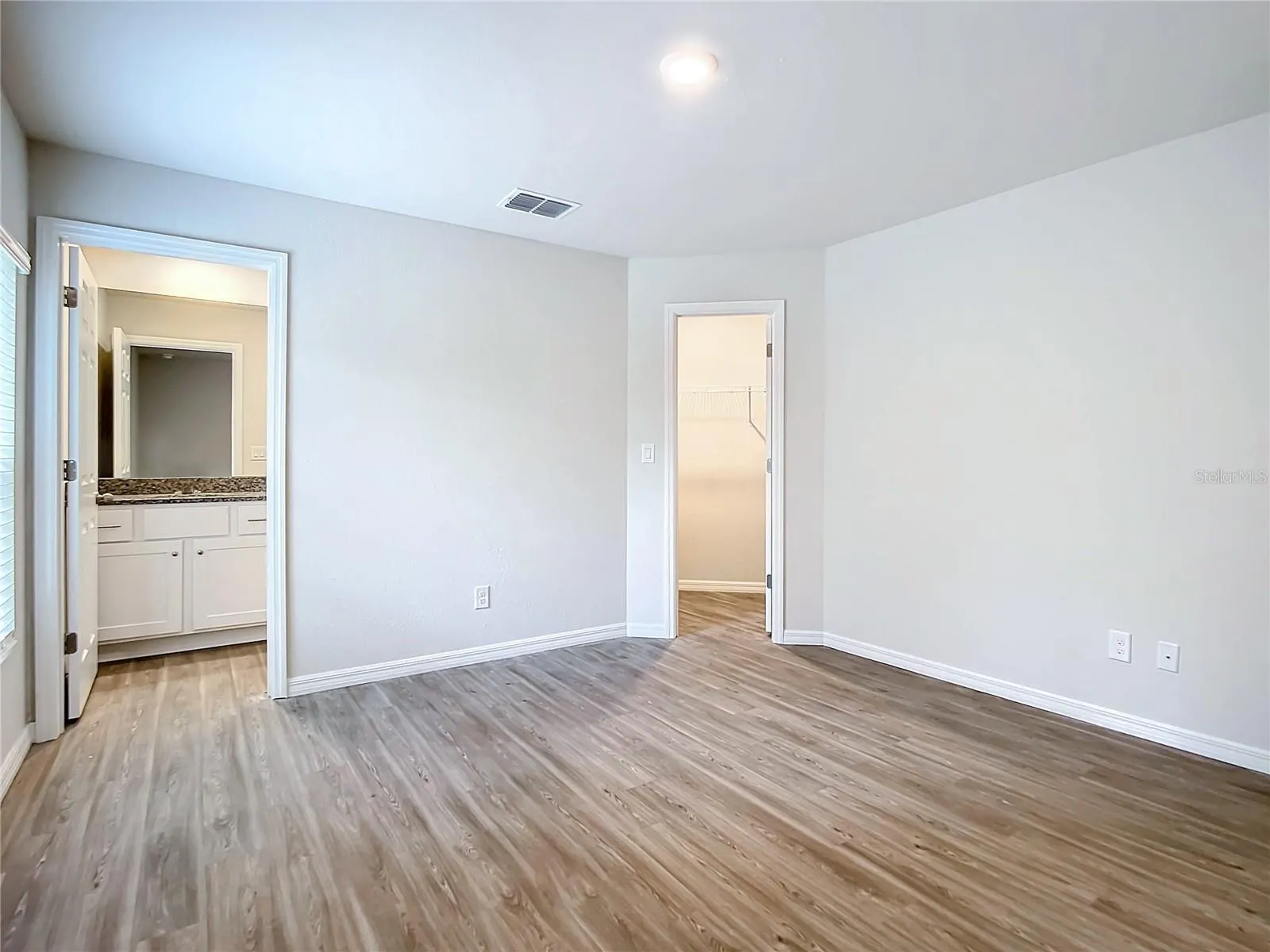 17131 THOMPSON AVE