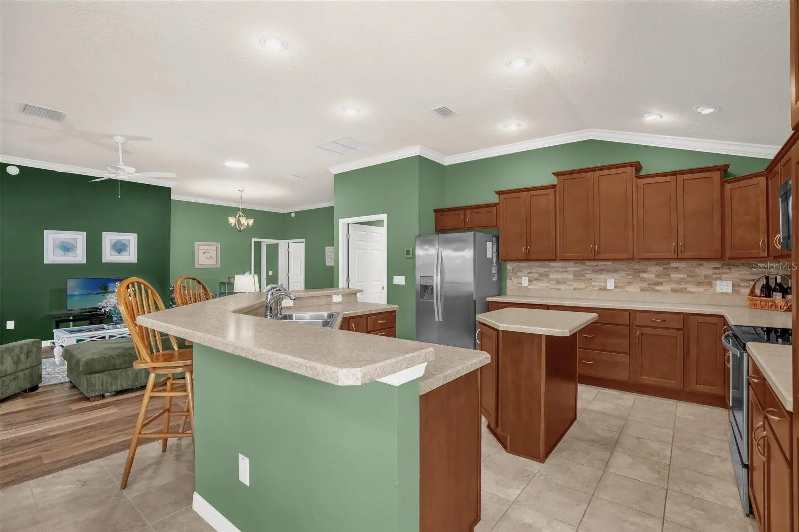 3283 DELK DR