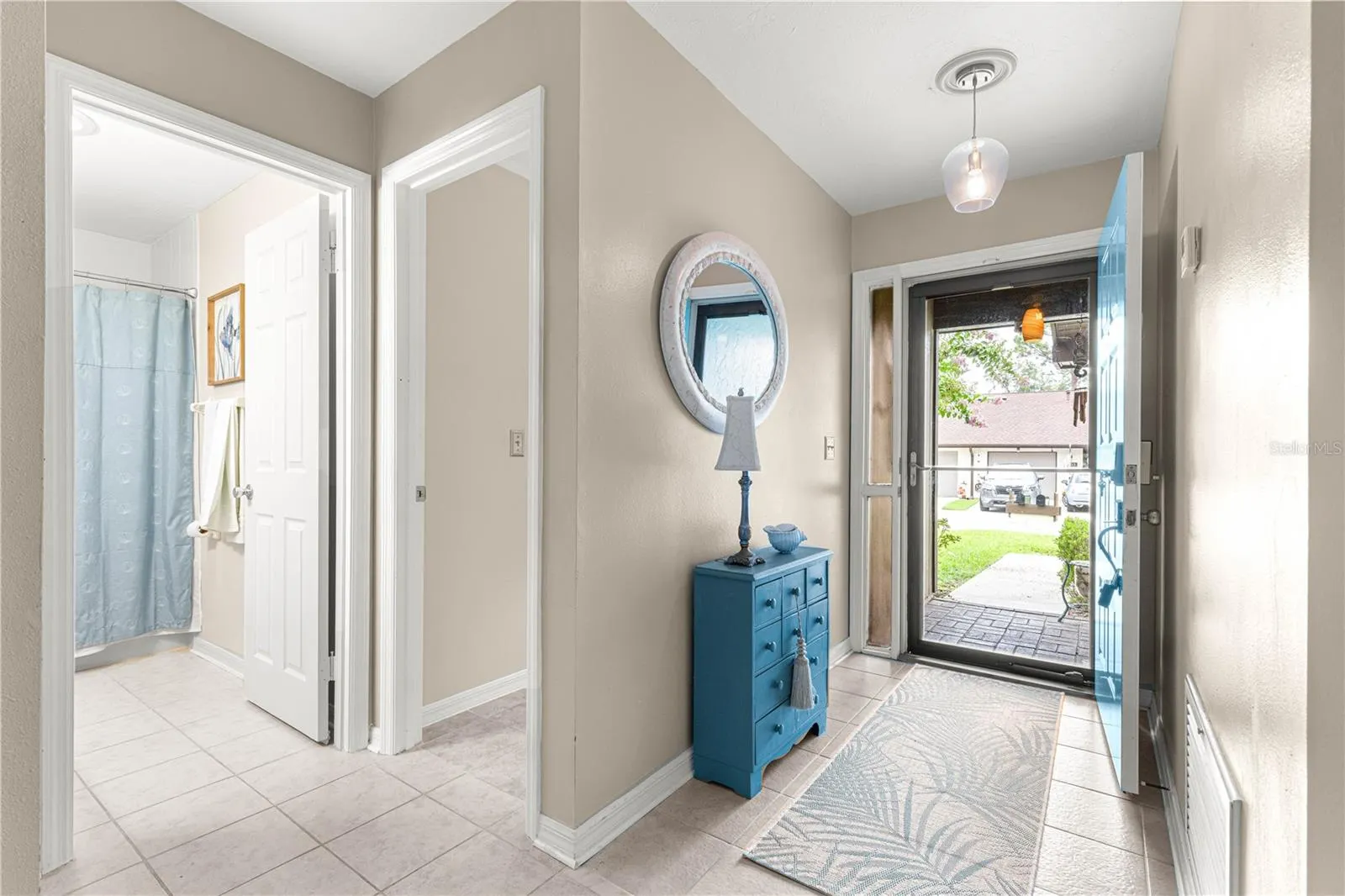 3702 NE 16TH PL