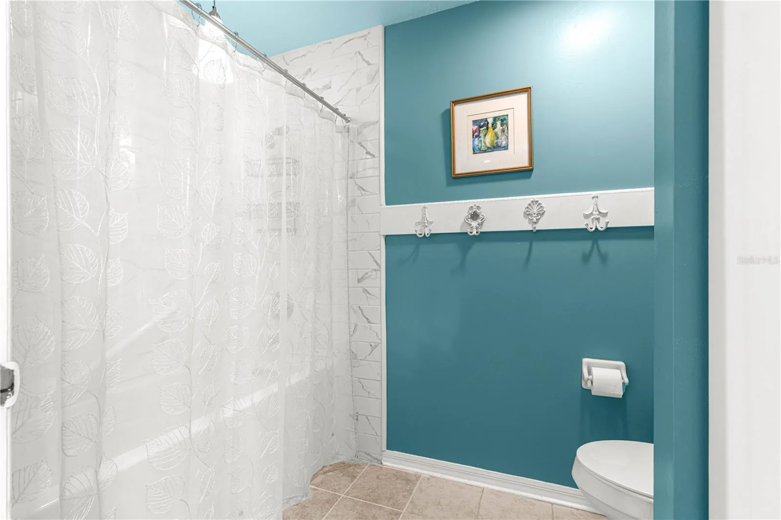 3702 NE 16TH PL