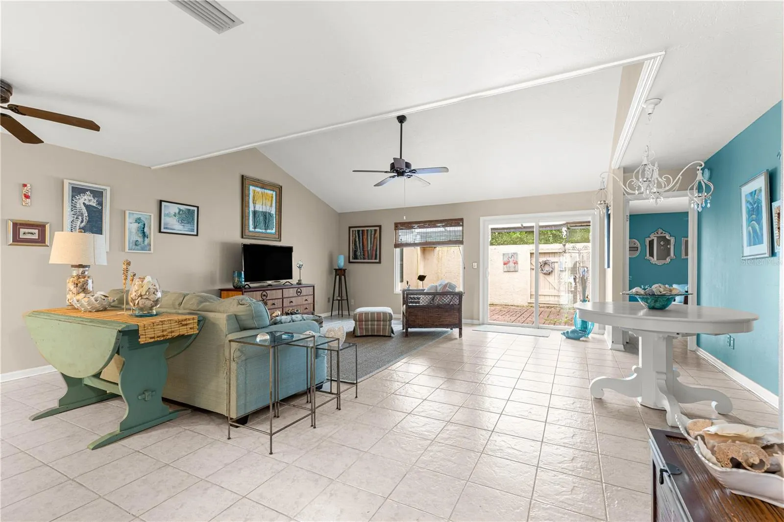 3702 NE 16TH PL
