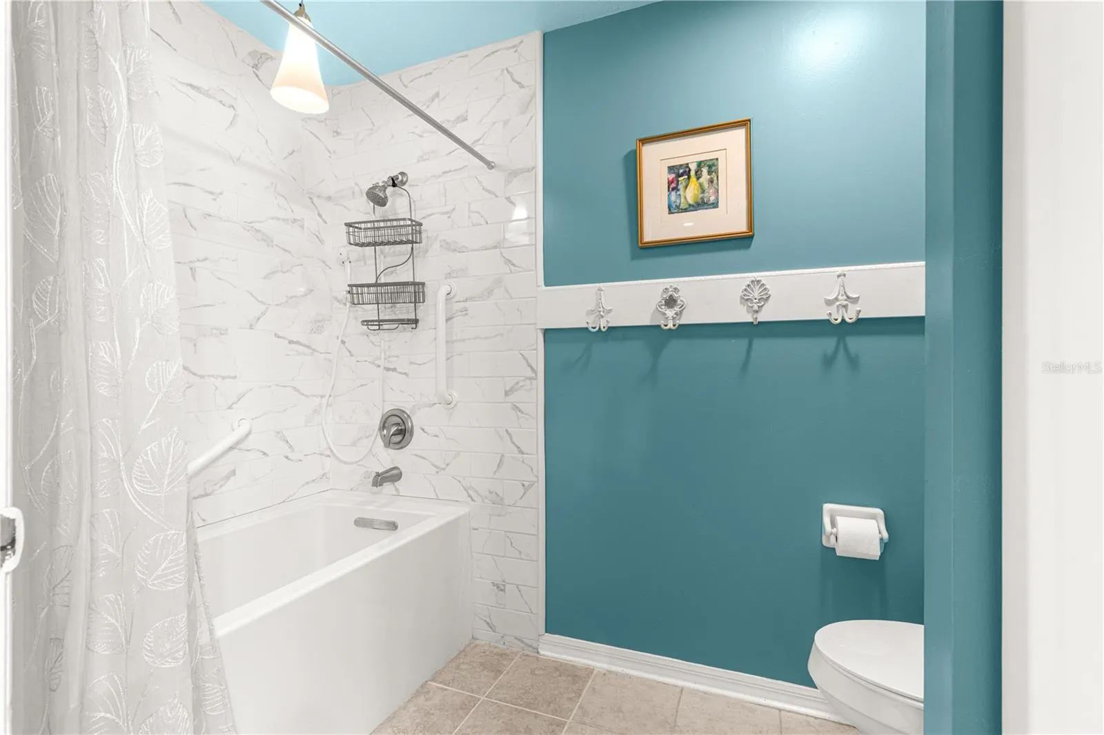 3702 NE 16TH PL