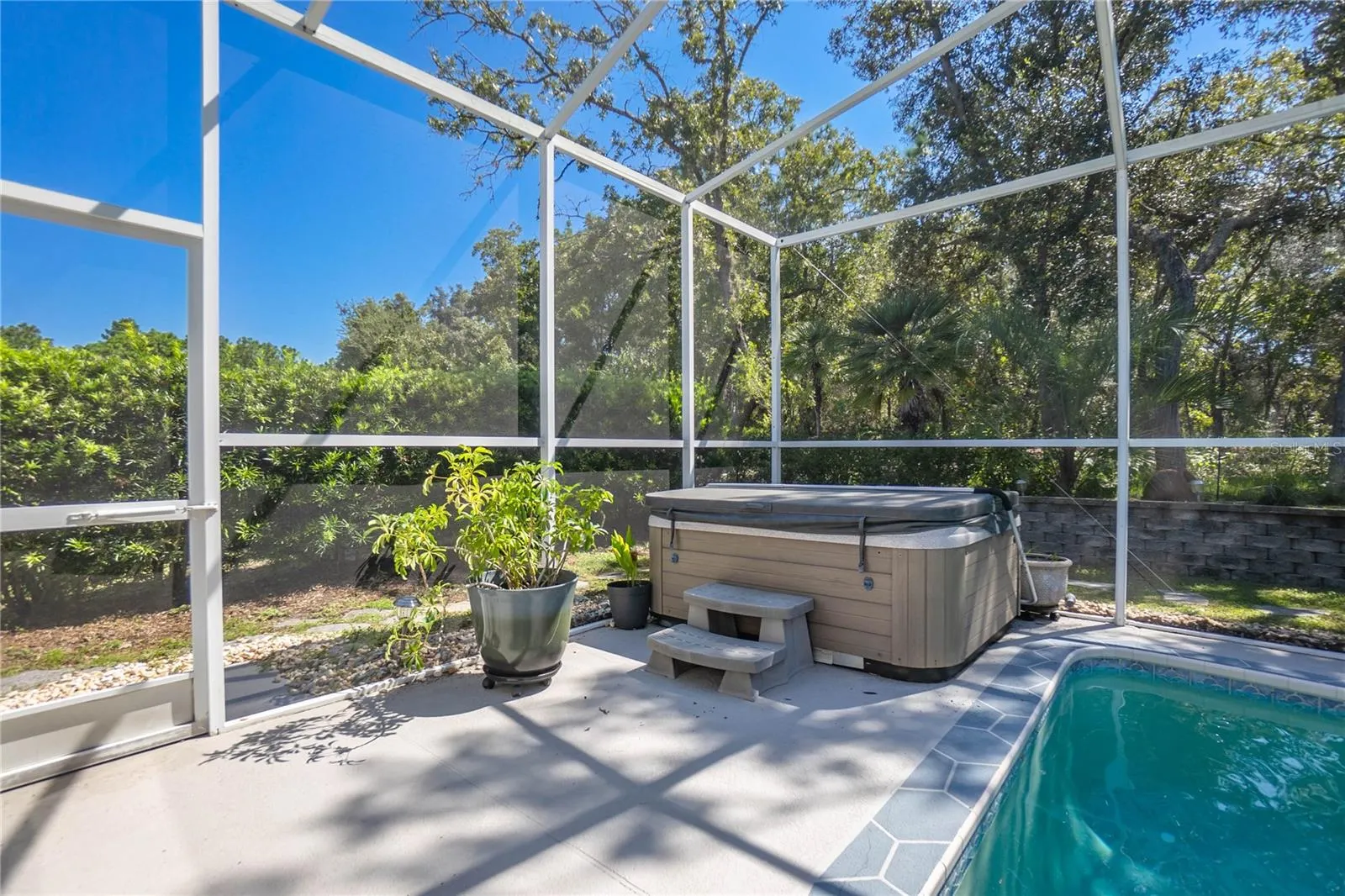 124 CORKWOOD BLVD