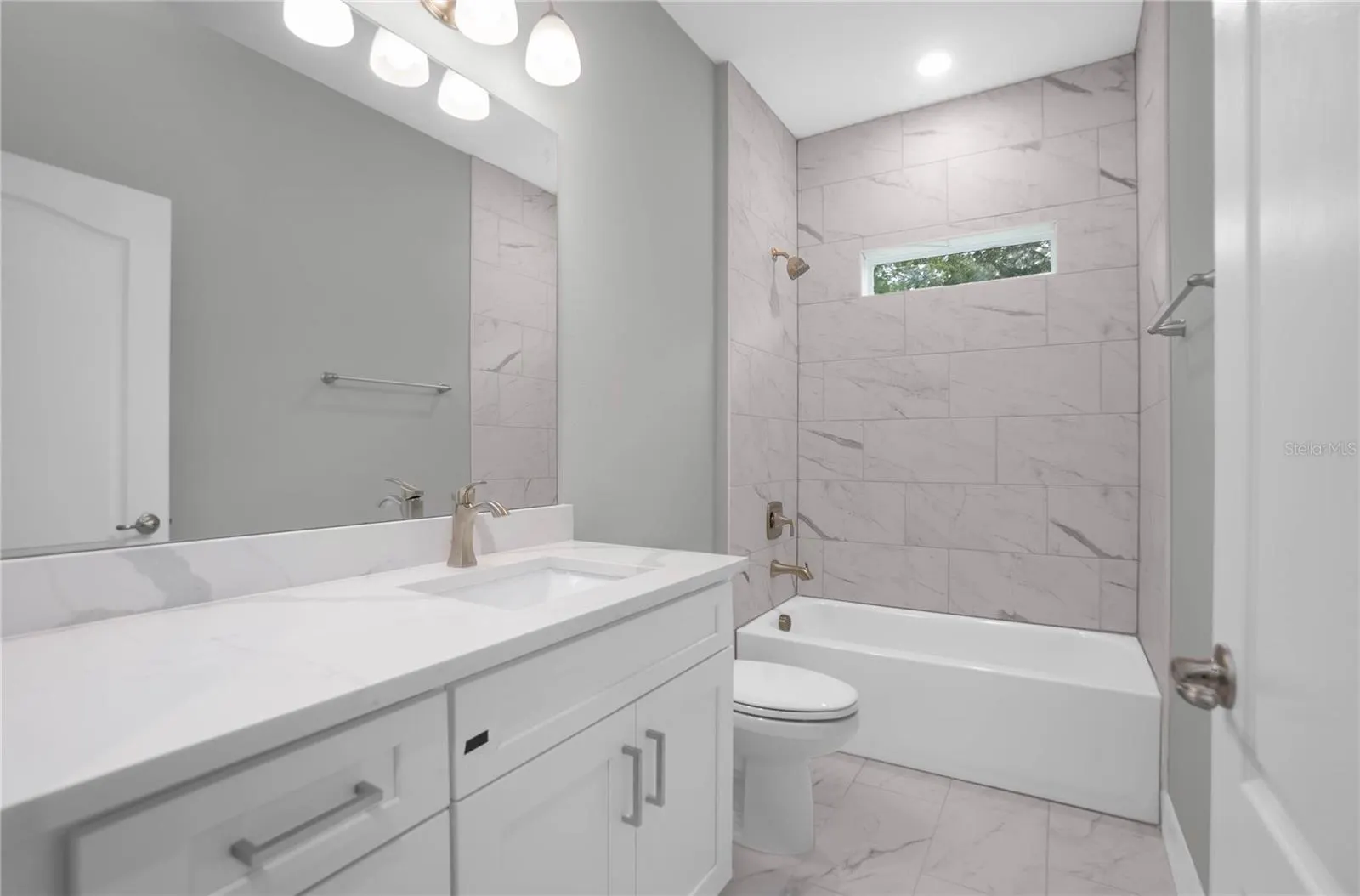 3 COSMOS CT W