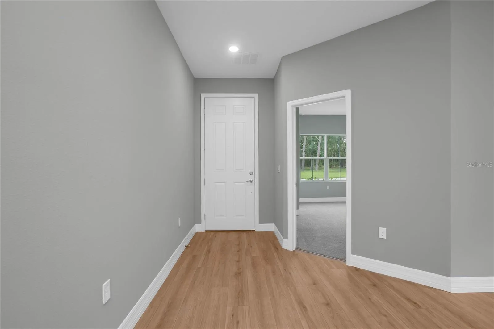 3 COSMOS CT W