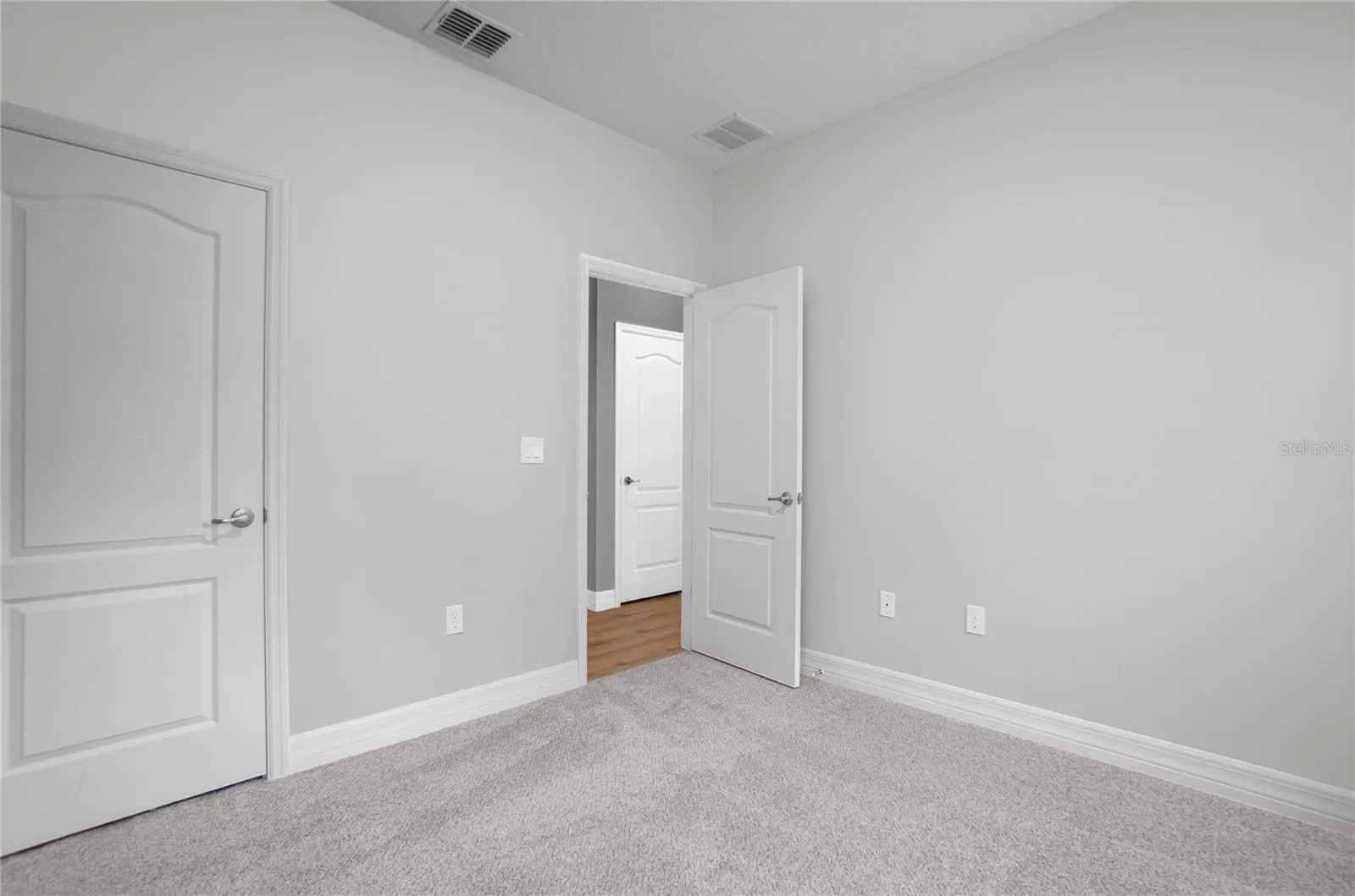 3 COSMOS CT W