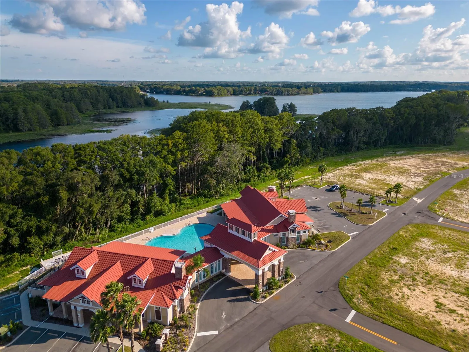 1170 HERON POINT DR