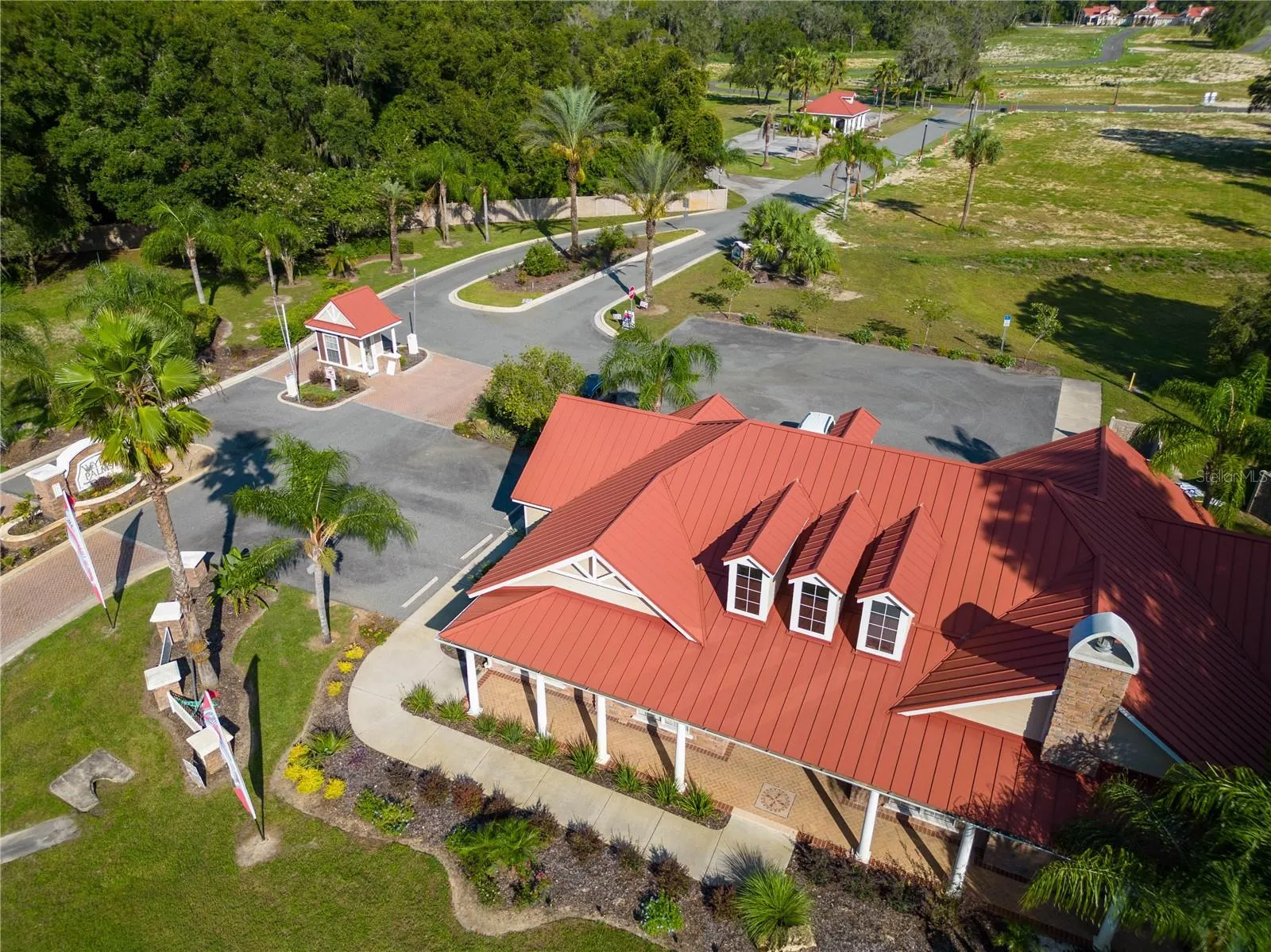 1170 HERON POINT DR