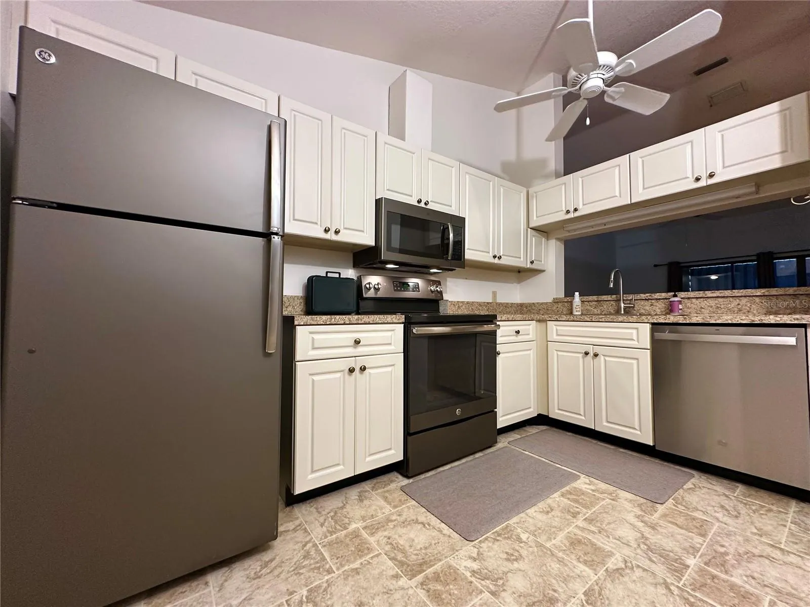 5685 MARINA DR #4, #4