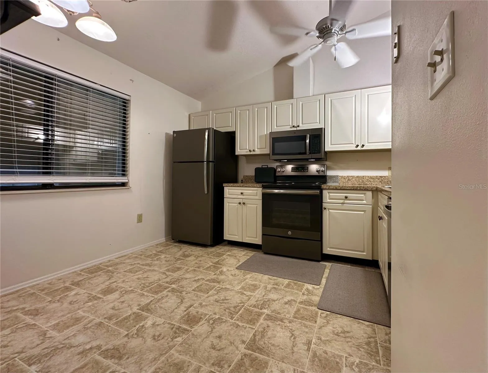 5685 MARINA DR #4, #4