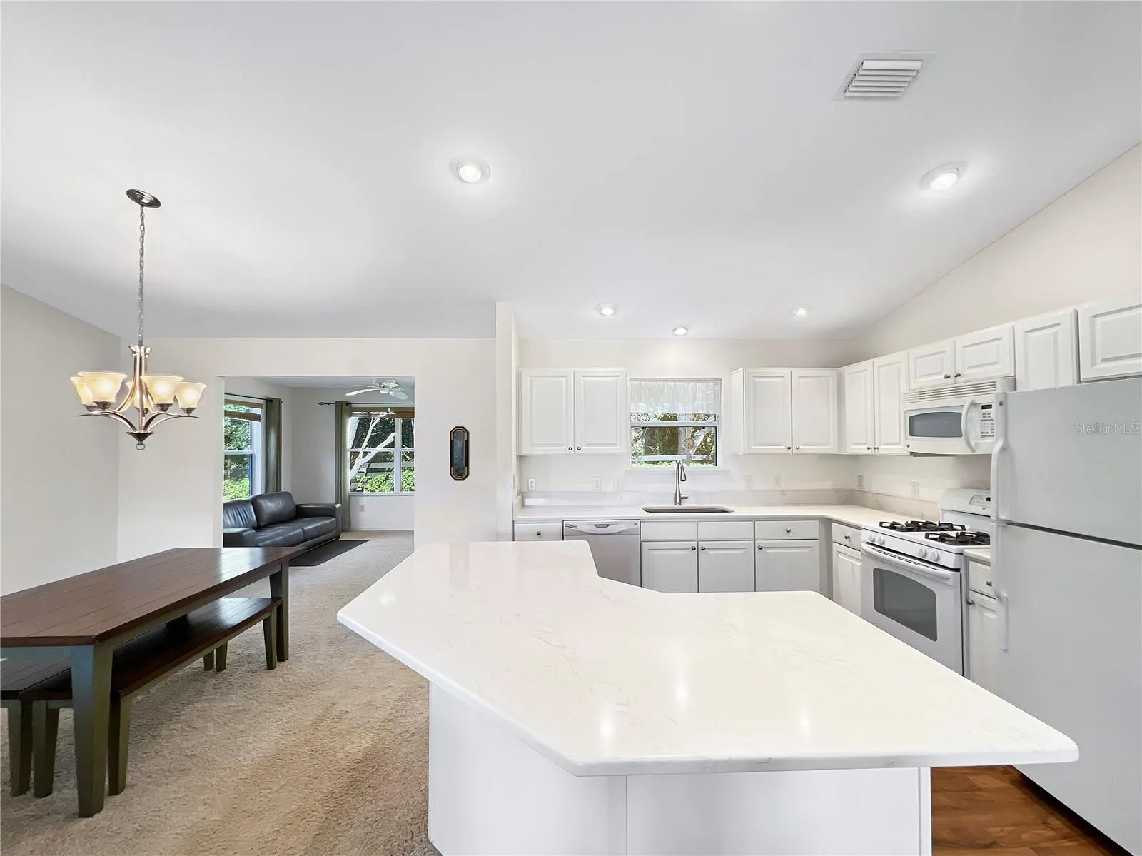 2074 HARSTON TRL