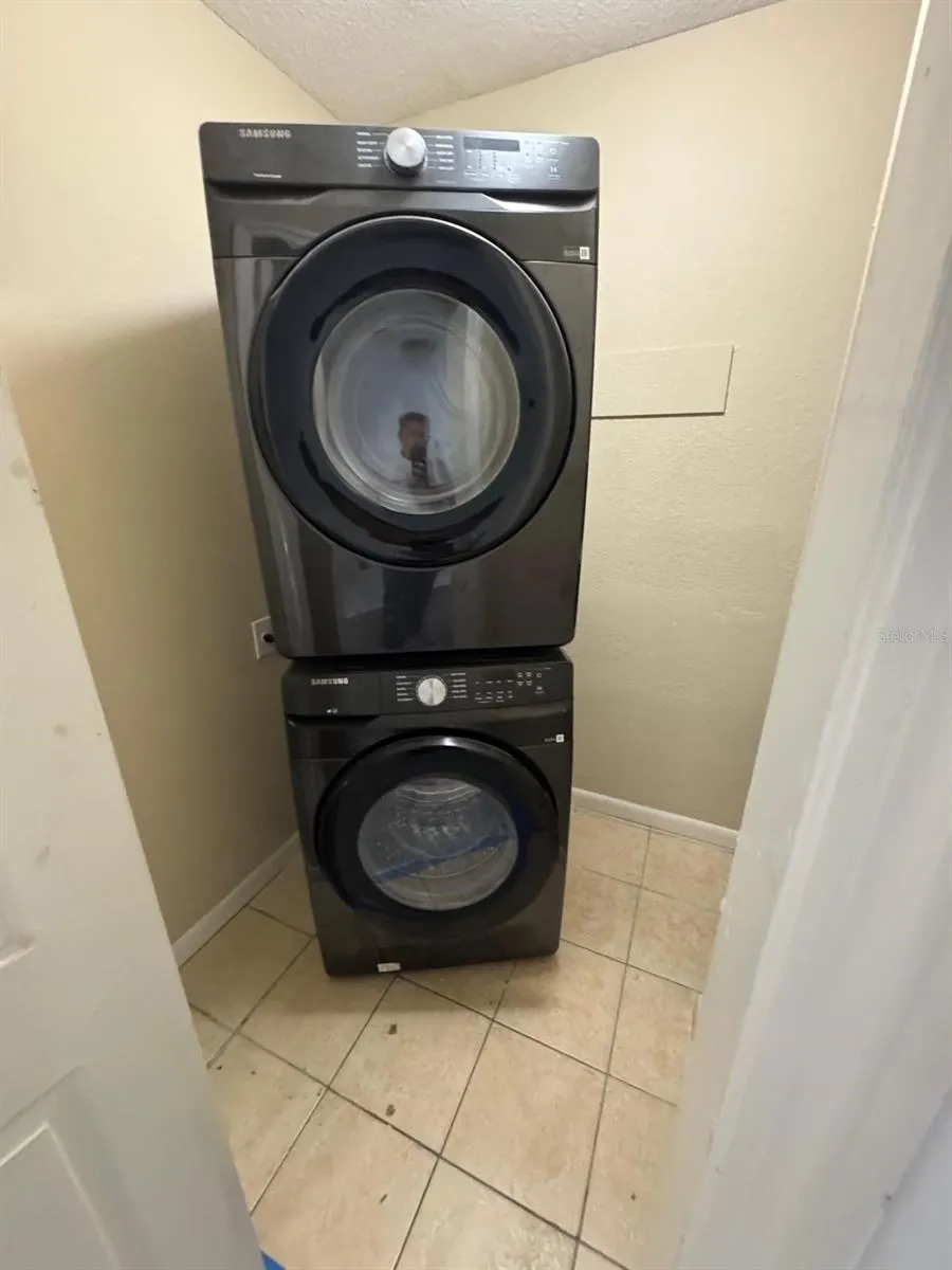 507 NW 39TH RD #220, #220