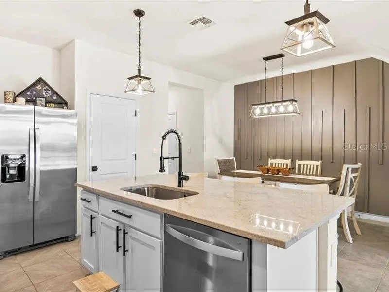 17741 CRESCENT MOON LOOP