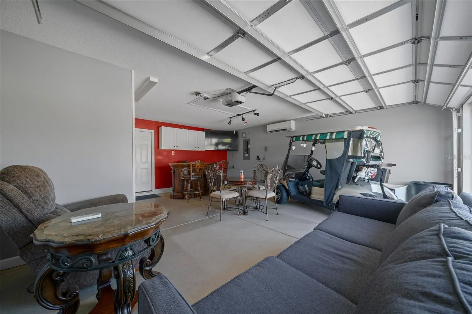 914 CHULA CT