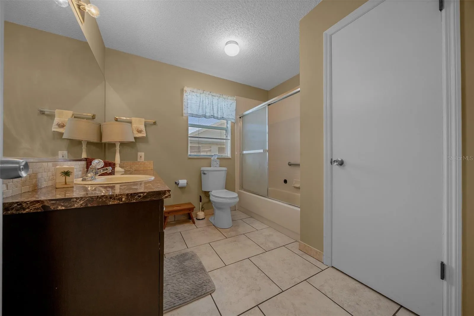 914 CHULA CT