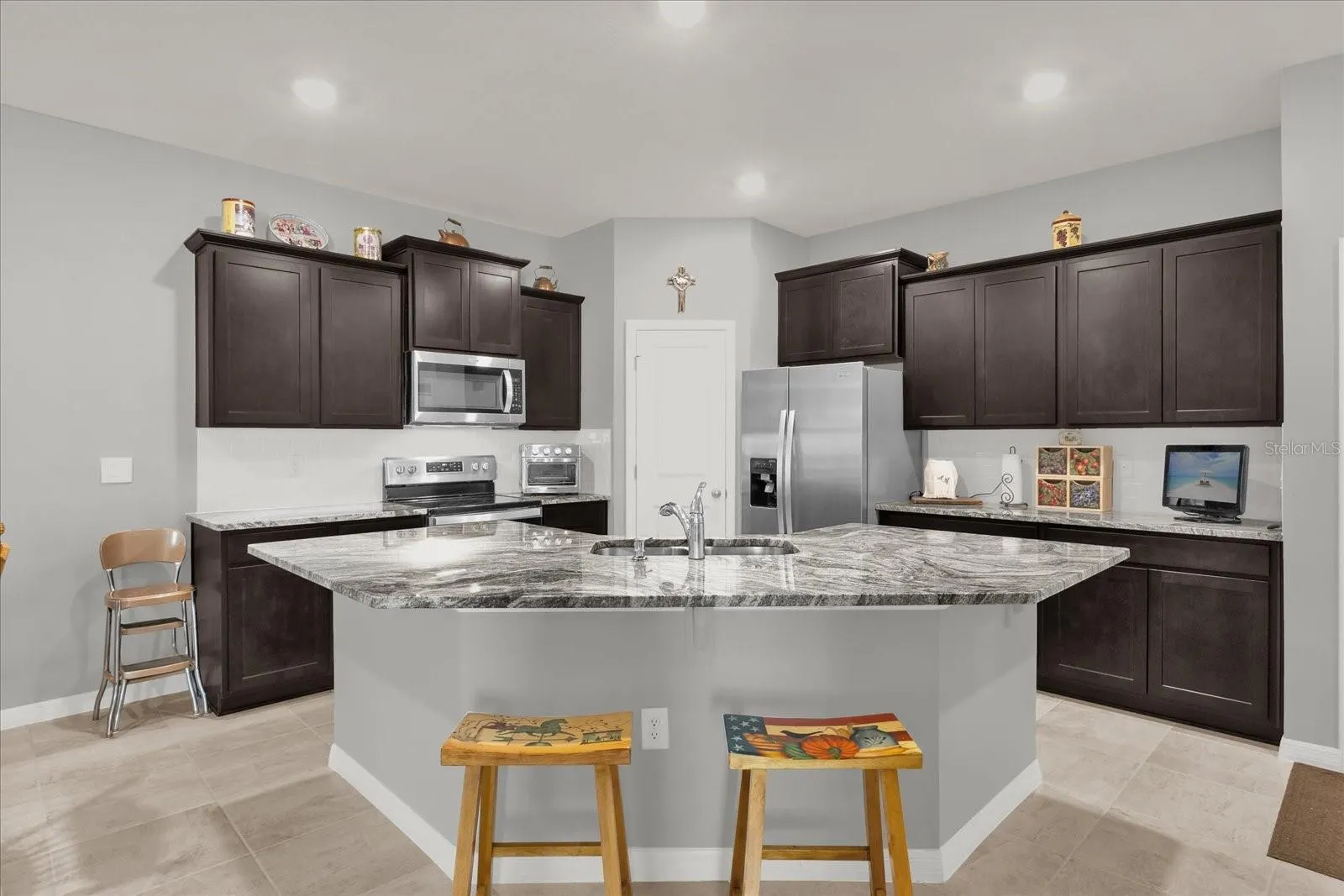 5231 NW 48TH PL