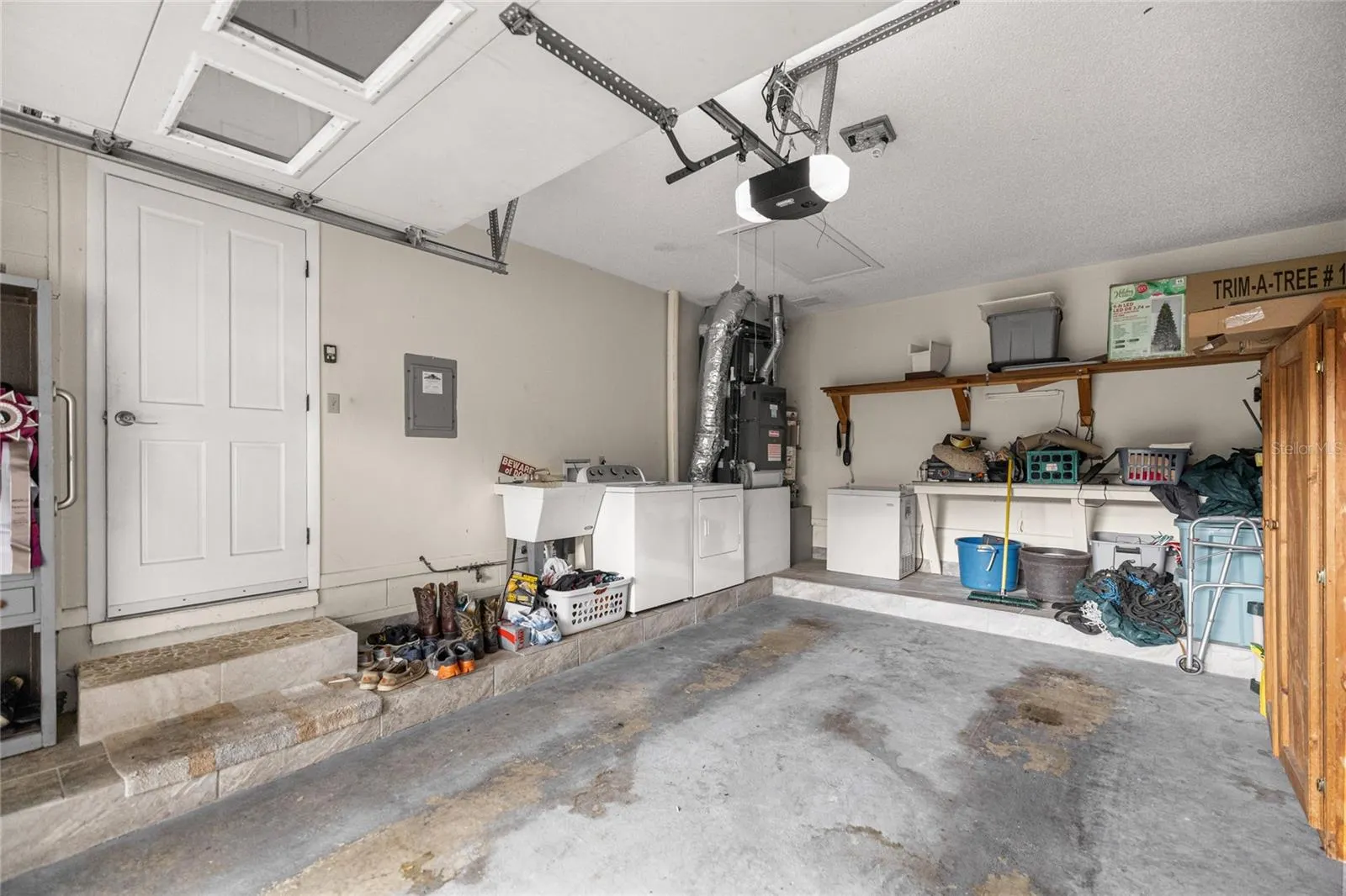 3826 NE 19TH STREET CIR