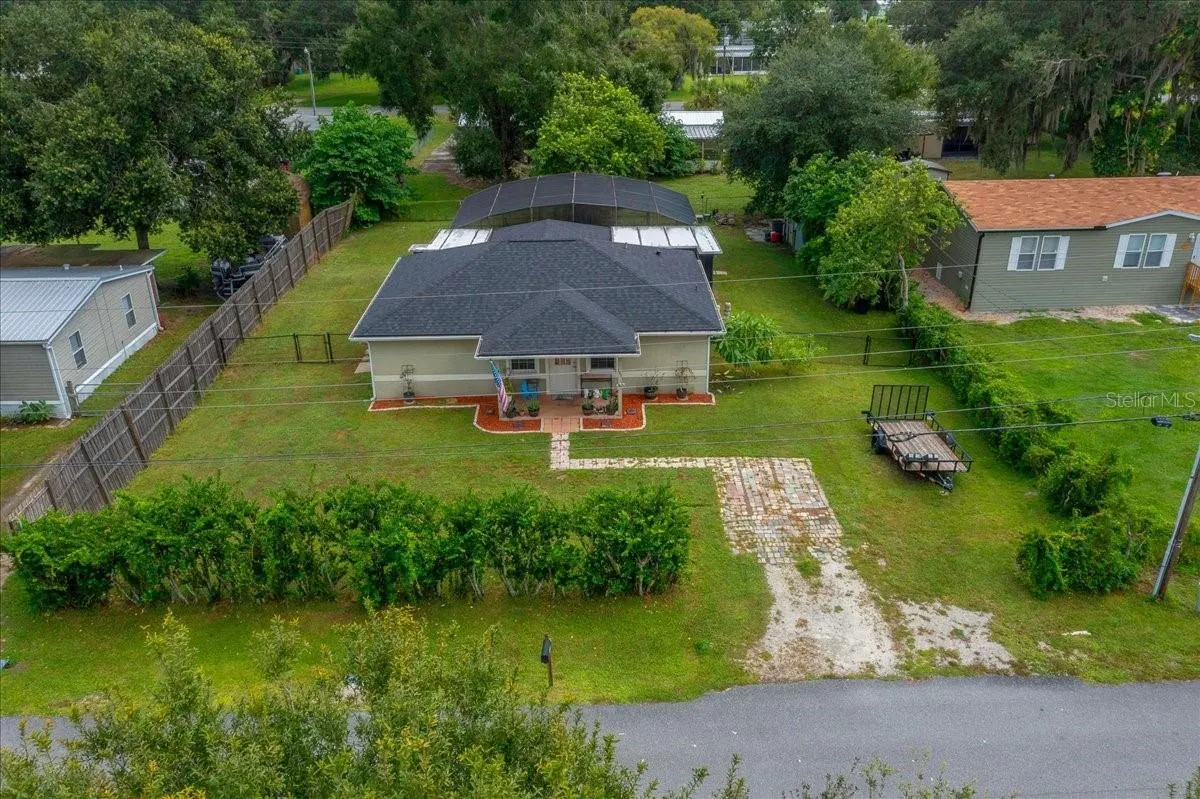 115 HELEN DR