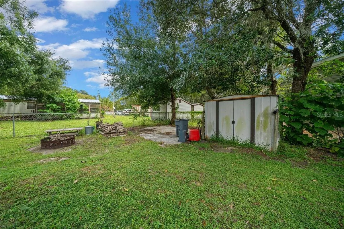 115 HELEN DR