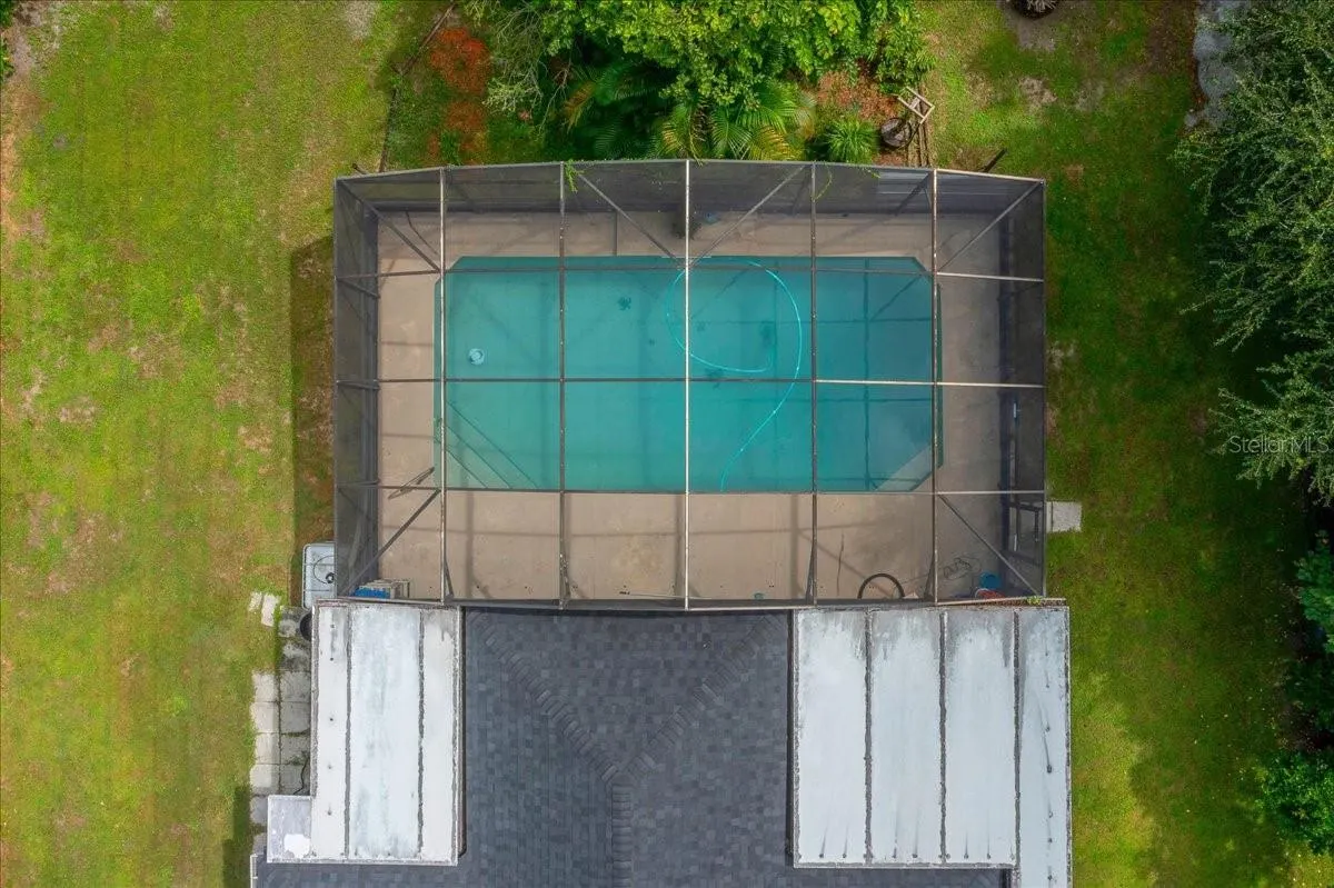 115 HELEN DR