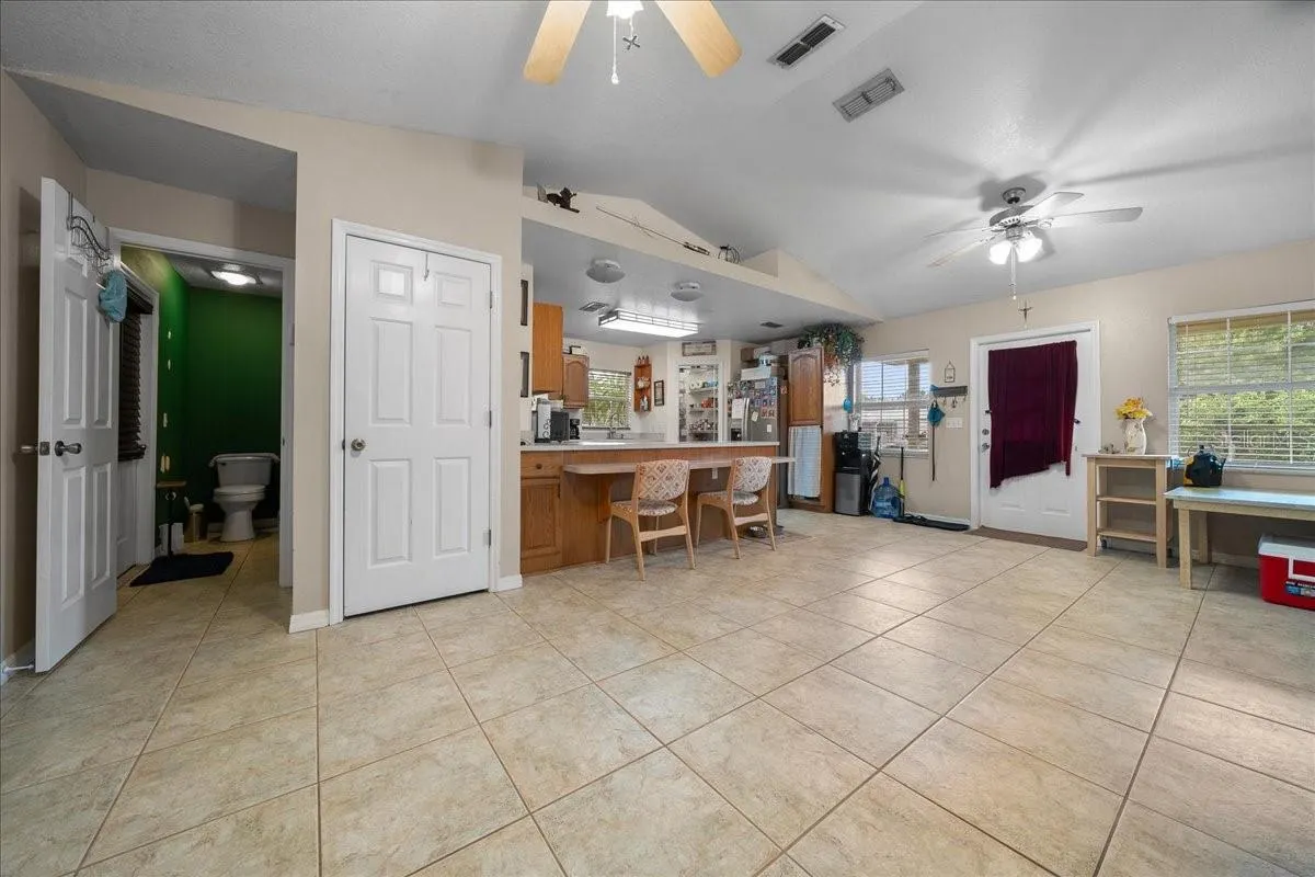 115 HELEN DR
