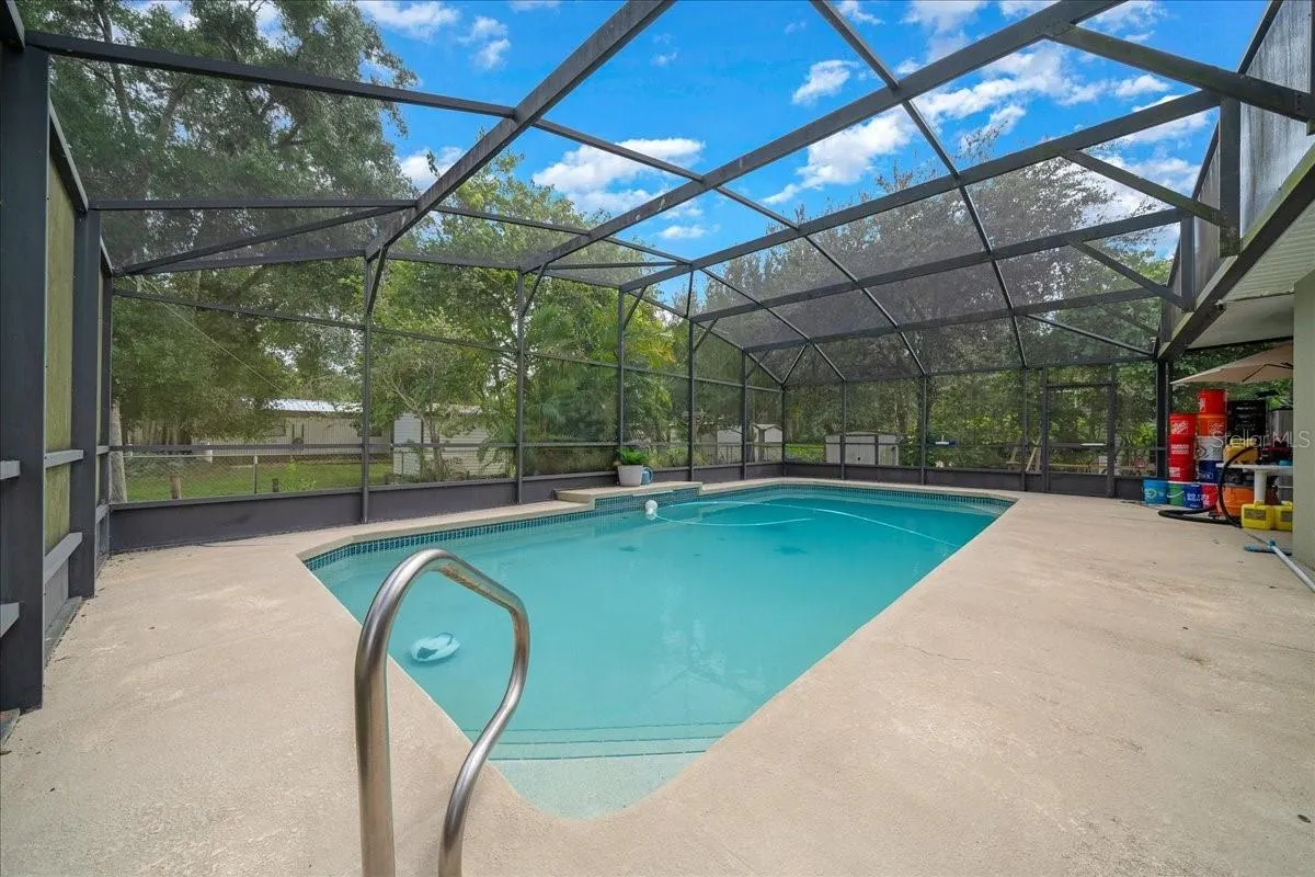 115 HELEN DR