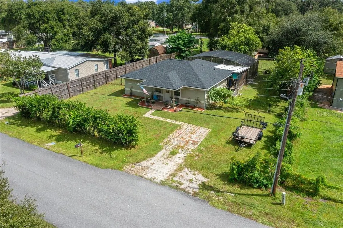 115 HELEN DR