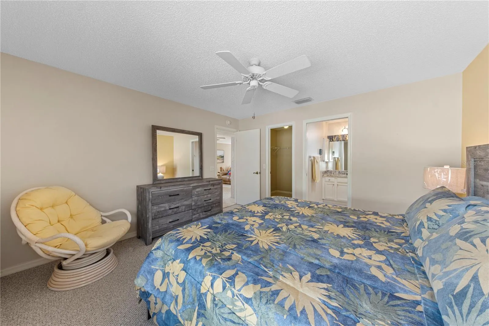 1137 SANTA CRUZ DR