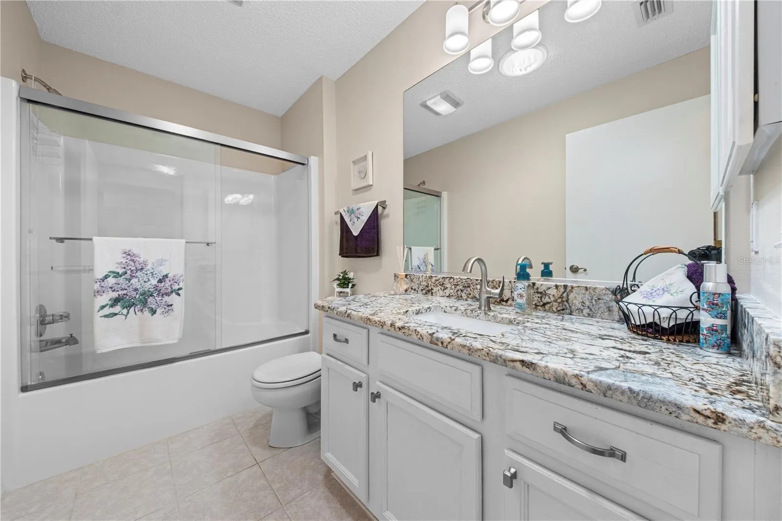 1137 SANTA CRUZ DR