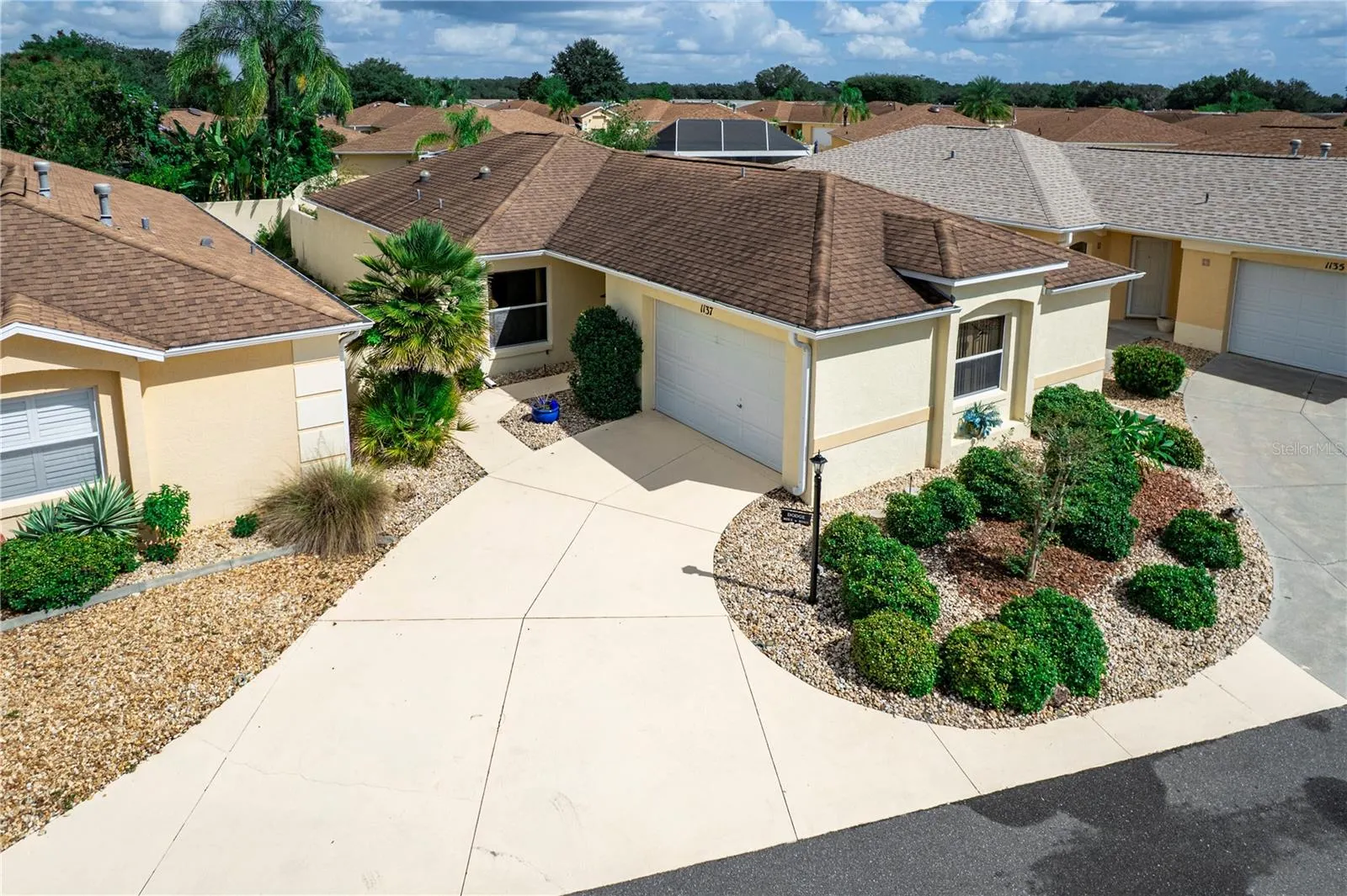 1137 SANTA CRUZ DR