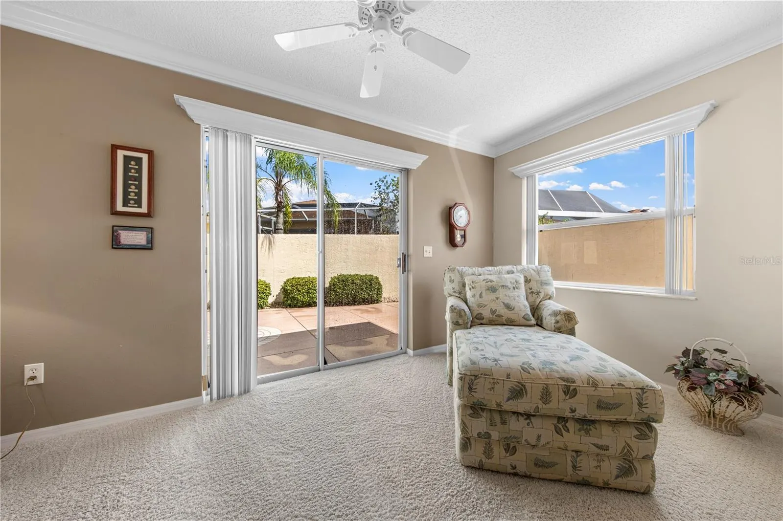 1137 SANTA CRUZ DR