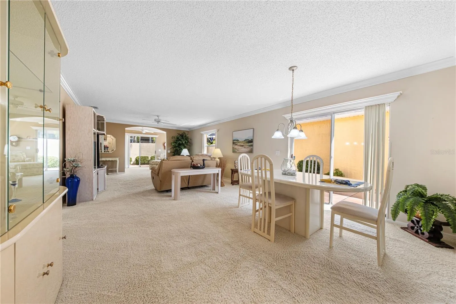 1137 SANTA CRUZ DR