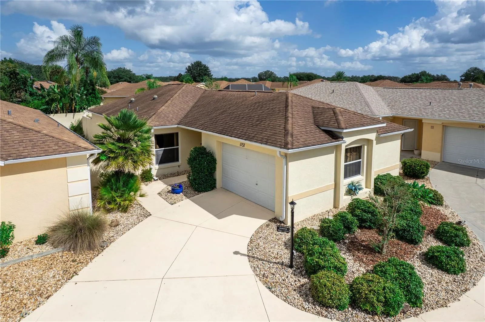 1137 SANTA CRUZ DR